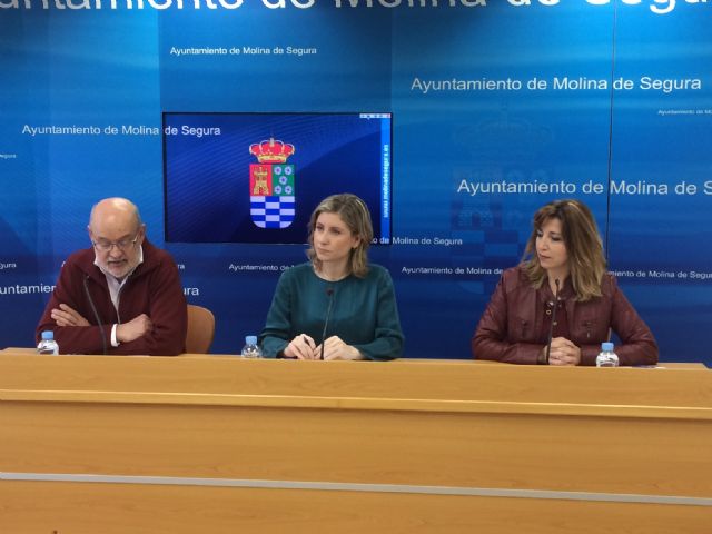 Luz Gabás, Santiago Postiguillo, Ray Loriga, Luis Leante e Ignacio Martínez de Pisón participan en el Ciclo Escritores en su tinta 2017 de Molina de Segura - 1, Foto 1