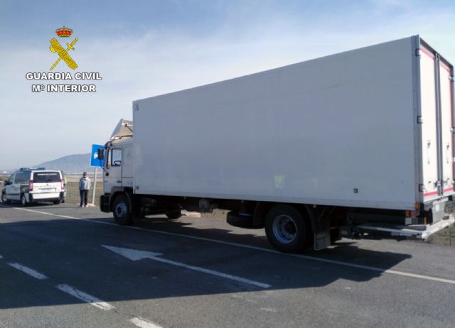 La Guardia Civil intercepta a un camionero que conduca bajo los efectos de drogas, Foto 3