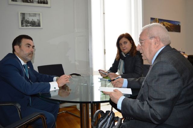 Cartagena recibe la felicitacion del presidente del consejo regional por su labor en defensa de la transparencia - 1, Foto 1