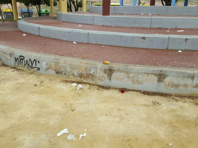 Ahora Murcia recoge la denuncia de vecinos de Espinardo acerca del mal estado del parque IES José Planes - 2, Foto 2