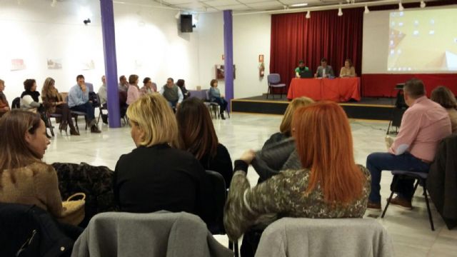Educación reúne a los directores de los Centros de Adultos para impulsar medidas de prevención del abandono del sistema educativo - 1, Foto 1