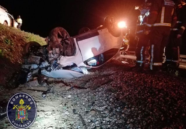 Accidente de trafico en la via rapida de La Manga con dos heridos - 1, Foto 1