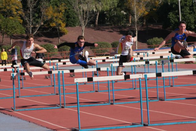 En una ventosa y a veces desapacible jornada de sábado, los atletas del UCAM Atletismo Cartagena acudieron en un buen número al Regional Absoluto de Invierno - 4, Foto 4
