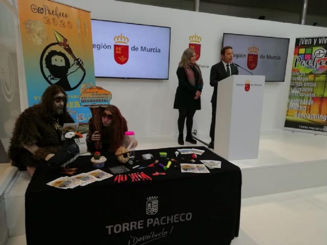 Torre Pacheco presentó en FITUR, GEOPACHECO con temática Neandertal - 2, Foto 2