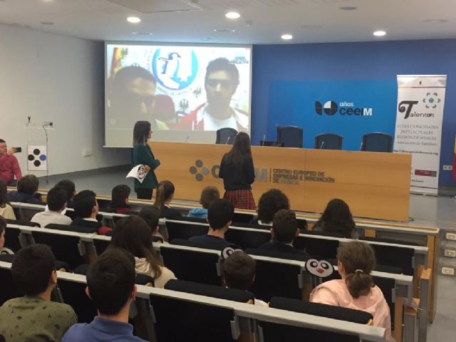 Estudiantes de la Región mantienen un encuentro virtual con la base militar española en la Antártida - 3, Foto 3