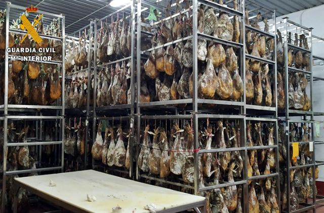 Trece personas investigadas por delitos relacionados con la comercialización ilegal de productos cárnicos. - 4, Foto 4