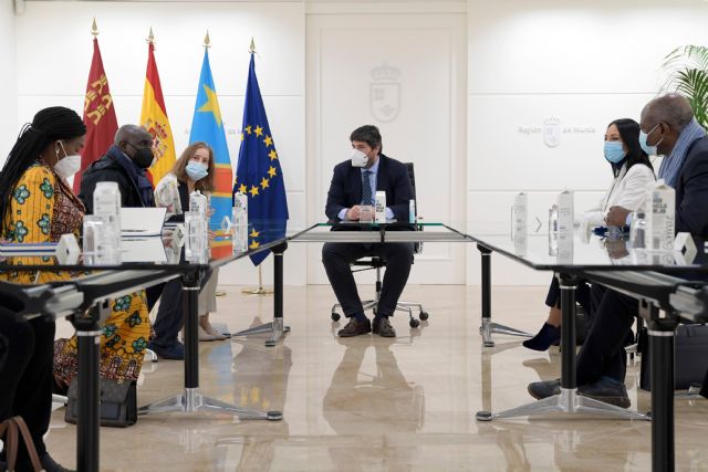 El presidente López Miras recibe al ministro de Agricultura de la Re pública Democrática del Congo - 2, Foto 2