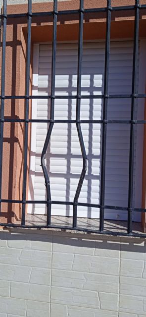 La oleada de delincuencia que sufre Lorca se extiende a las pedanías de Zarzalico y Río con el saqueo de una vivienda, el intento en otra y la sustracción de 700 metros de tendido eléctrico - 3, Foto 3