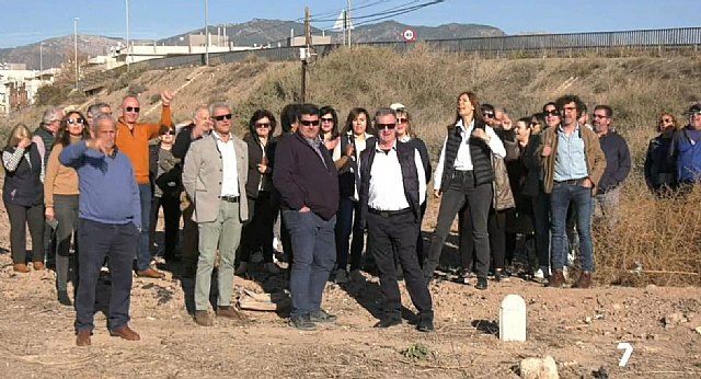 Alfonso Martínez Baños sorprende a los vecinos por el desconocimiento de las obras del AVE en Totana, Foto 2