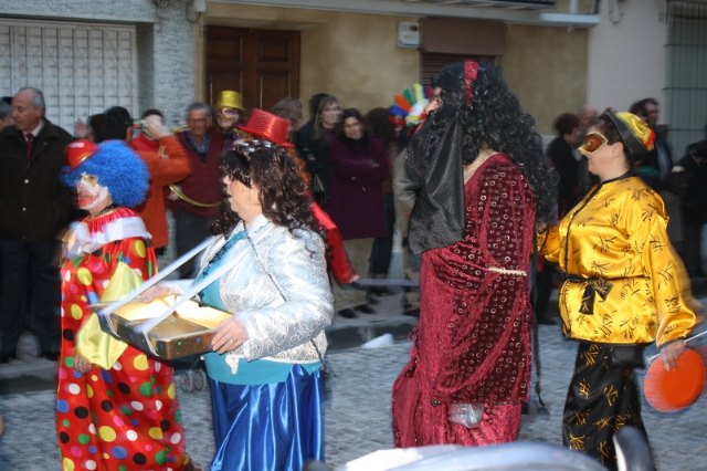 La Universidad Popular programa un taller de corte y confección de carnaval - 1, Foto 1