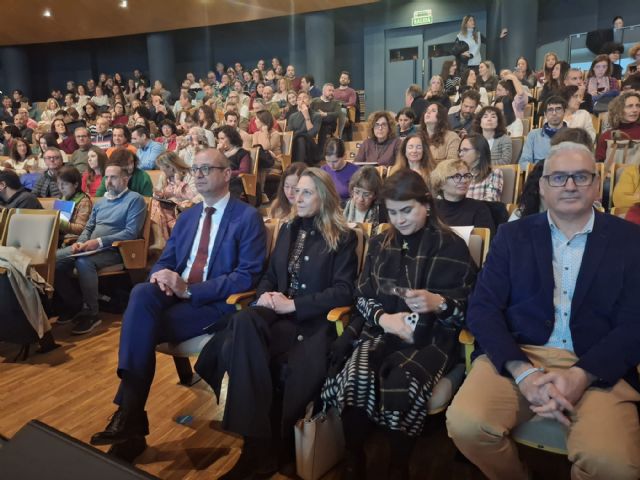 Medio millar de docentes participa en una jornada sobre los retos de la IA en el ámbito educativo - 2, Foto 2