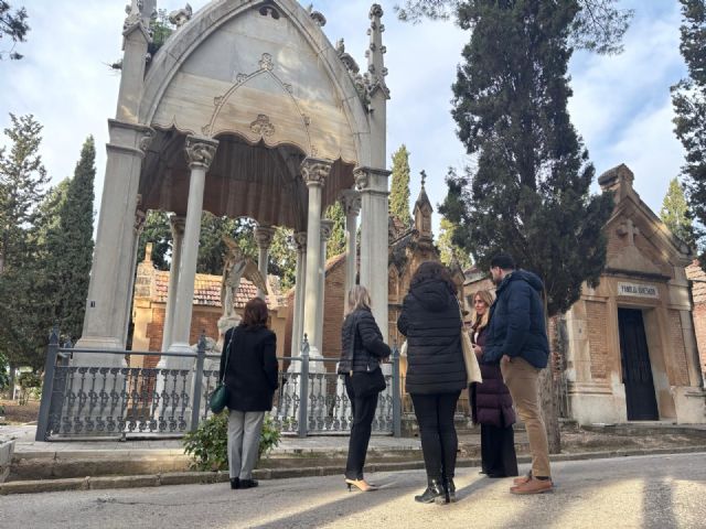 Vuelven las rutas culturales al Cementerio Municipal Nuestro Padre Jesús para profundizar en la historia de Murcia - 2, Foto 2
