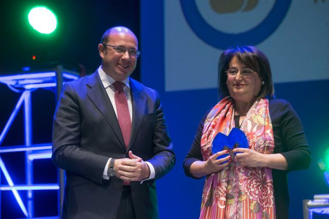 Pedro Antonio Sánchez asiste a la II edición de los Premios Mujer Cope, organizados por la Cadena Cope en Murcia - 2, Foto 2