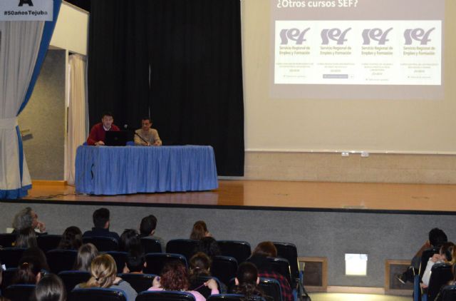 Charla sobre los cursos de formación de garantía juvenil en Las Torres de Cotillas - 3, Foto 3