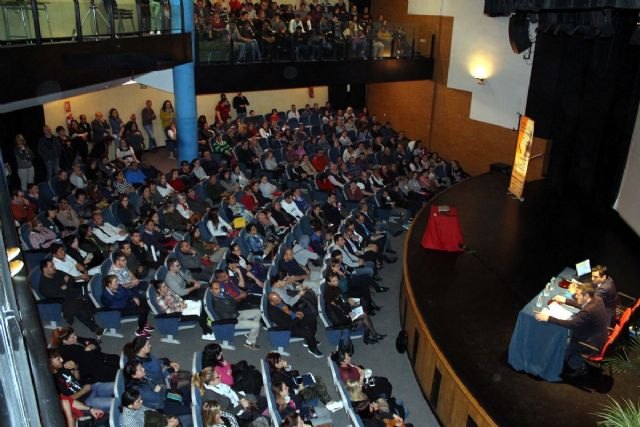 Las empresas que contraten en prácticas a jóvenes titulados que no estudian ni trabajan recibirán una ayuda de hasta 5.100 euros - 1, Foto 1