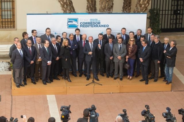 Pedro Antonio Sánchez: Todos juntos y con una única voz firme y sólida definiremos el Corredor Mediterráneo que ya toca a la Región - 3, Foto 3