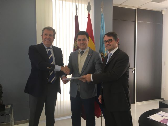 San Javier firma un convenio con la Fundación INCYDE para crear y consolidar pequeñas y medianas empresas en el municipio - 2, Foto 2