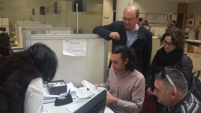 Más de 130 vecinos y propietarios de La Sierra piden al alcalde, a través de CEBAG y COAG , que no hipoteque y deje en situación irregular las viviendas ya existentes en la zona, Foto 1