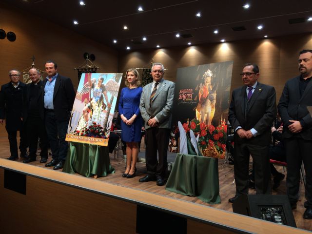 El Cabildo Superior de Cofradías y el Ayuntamiento de Molina de Segura presentan el cartel y la revista de la Semana Santa 2017 - 1, Foto 1