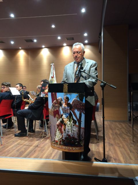 El Cabildo Superior de Cofradías y el Ayuntamiento de Molina de Segura presentan el cartel y la revista de la Semana Santa 2017 - 5, Foto 5
