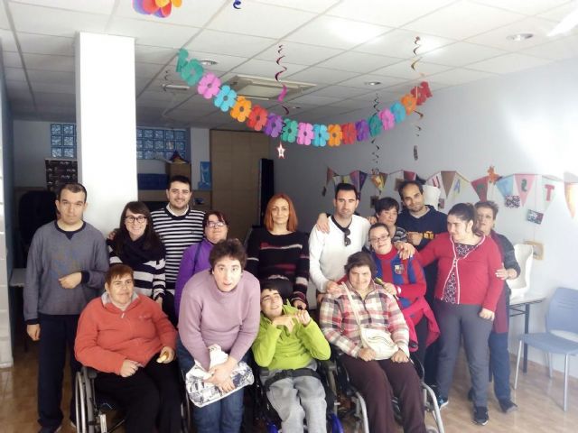 Usuarios del Centro de día José Moyá Trilla visitan el Centro Multidisciplinar Celia Carrión Pérez de Tudela, Foto 2