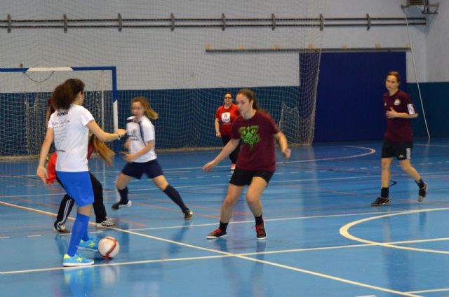 Gran espectáculo deportivo de 'Los Páharos' y '20 de Copas' en el tercer torneo de fútbol sala femenino 'Por la Igualdad' - 3, Foto 3