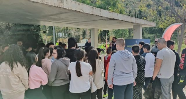 El Plan Foresta llega a los centros de Educación Secundaria con la plantación en el IES Miravete de Torreagüera - 2, Foto 2