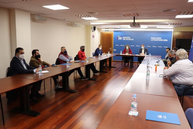 Frente común para exigir al Ministerio que abra el Puerto de Cartagena para la exportación de animales vivos y para que el segundo barco vuelva a su lugar de origen - 2, Foto 2