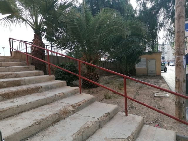 Vecinos de la Avenida de Santa Clara denuncian pegotes y zonas sin intervención en las obras de regeneración urbana - 1, Foto 1