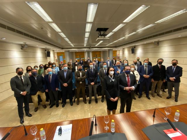 Los empresarios de la Región rechazan la invasión de Ucrania y alertan de los efectos que tendrá en la economía - 2, Foto 2