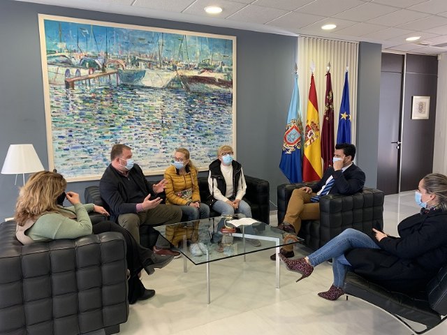 El Ayuntamiento de San Javier abre dos puntos de recogida humanitaria para Ucrania - 1, Foto 1