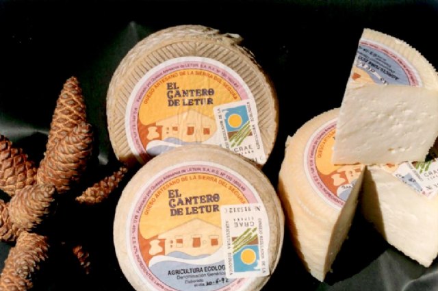 Queso que fue el primer lácteo certificado ecológico, Foto 1
