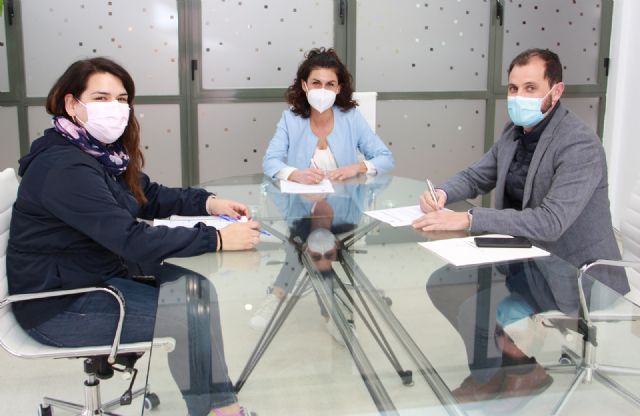 Beniel reafirma su compromiso con las familias en situación de vulnerabilidad renovando su Fondo Social del Agua - 2, Foto 2