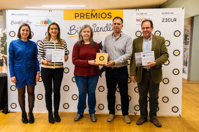 Murcia recibe el premio 'Bikefriendly 2023' de educación y promoción por la Biciescuela - 4, Foto 4