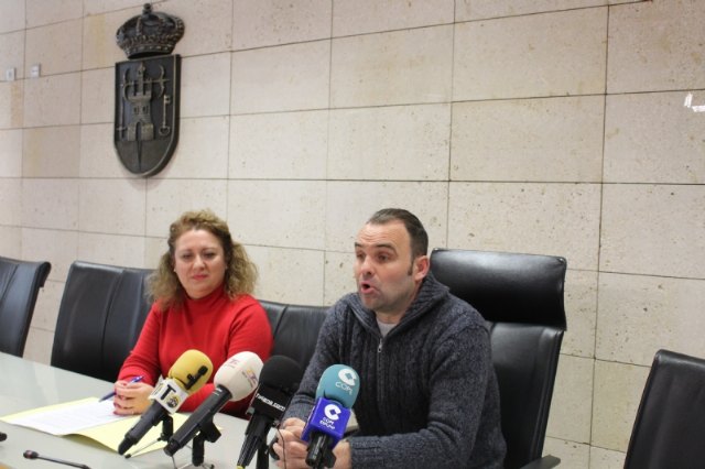 “El Candil” y el Ayuntamiento de Totana prorrogan el convenio de colaboración para el desarrollo de los Proyectos de Mejora de la Empleabilidad, Foto 1