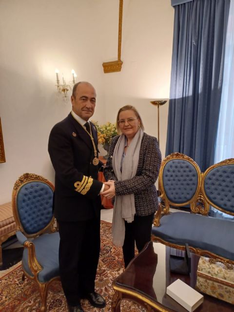 La Hermana Mayor del Resucitado visita al Almart - 4, Foto 4