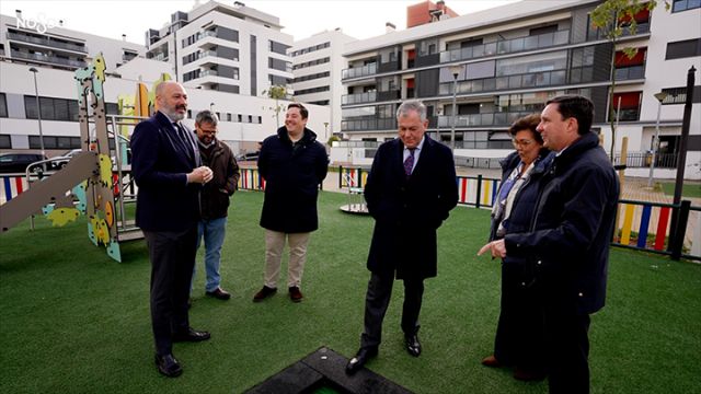 Sevilla apuesta por la mejora de sus barrios con nuevas zonas infantiles y urbanismo accesibles - 2, Foto 2