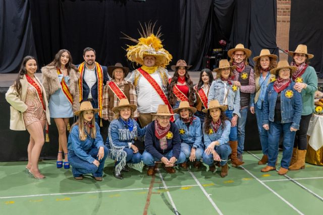 El Carnaval de Mayores se celebra en Cartagena con más de 800 personas disfrazadas - 1, Foto 1
