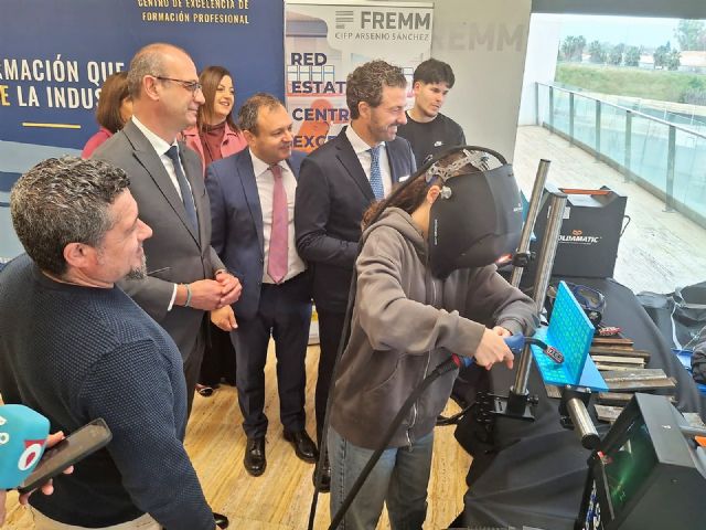 Alumnado de FP participa en una jornada sobre logística, movilidad y transformación digital - 3, Foto 3