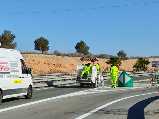 Fomento refuerza la seguridad vial de la red autonómica con la mejora de la señalización horizontal de seis vías de alta capacidad - 2, Foto 2