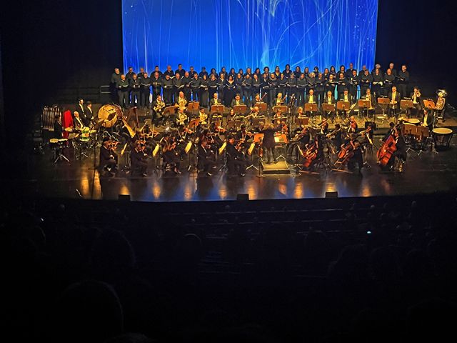 Un final apoteósico con ‘La saeta’ puso en pie al Auditorio Fibes - 4, Foto 4