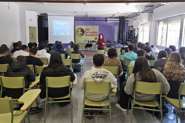 La Concejalía de Servicios Sociales sensibiliza en las aulas contra la xenofobia y el discurso de odio - 3, Foto 3