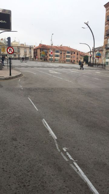 El dispositivo especial de limpieza permite que Murcia amanezca preparada para disfrutar de la ciudad horas después del Entierro de la Sardina - 4, Foto 4