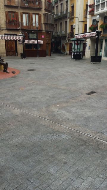 El dispositivo especial de limpieza permite que Murcia amanezca preparada para disfrutar de la ciudad horas después del Entierro de la Sardina - 5, Foto 5