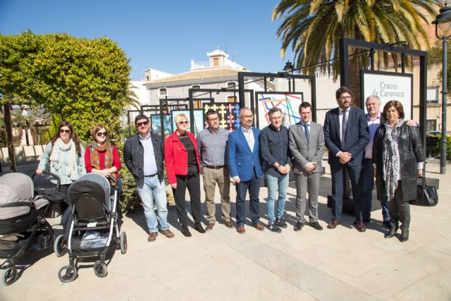 La exposición de pinturas 'Cruces de Caravaca' visita Cehegín hasta el 20 de abril - 1, Foto 1