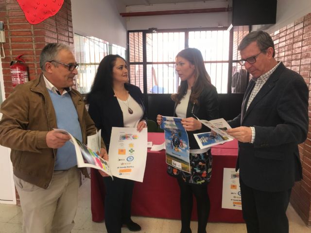 Ayuntamiento y Colegio San Cristóbal organizan un concurso de fotografía saludable para promocionar la actividad física como herramienta en la lucha contra la obesidad - 1, Foto 1