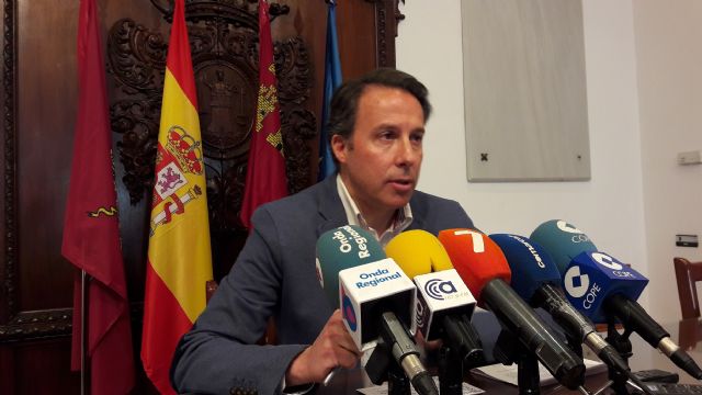 El Alcalde reclama un acto de responsabilidad y compromiso de Estado a los partidos políticos para mantener la bonificación del 50% del IBI a los afectados por el terremoto - 1, Foto 1