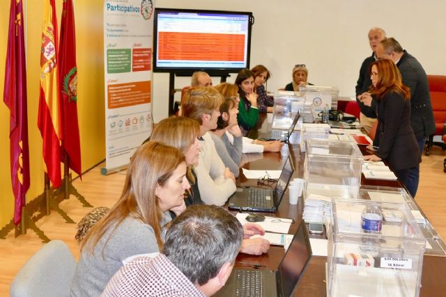 La Concejalia de Servicios Municipales ultima la redaccion de los proyectos de Presupuestos Participativos de este año - 1, Foto 1