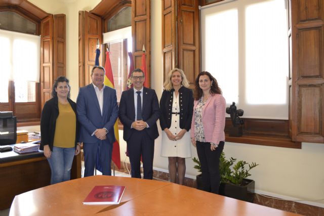 La Universidad de Murcia y el Ayuntamiento de Ceutí firman un convenio para crear una sede permanente en el municipio - 2, Foto 2