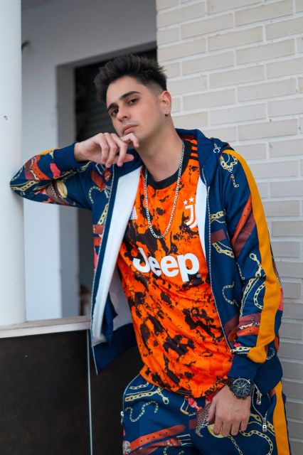 El cantante español RedMoon presenta su nuevo videoclip titulado «Bate» - 2, Foto 2